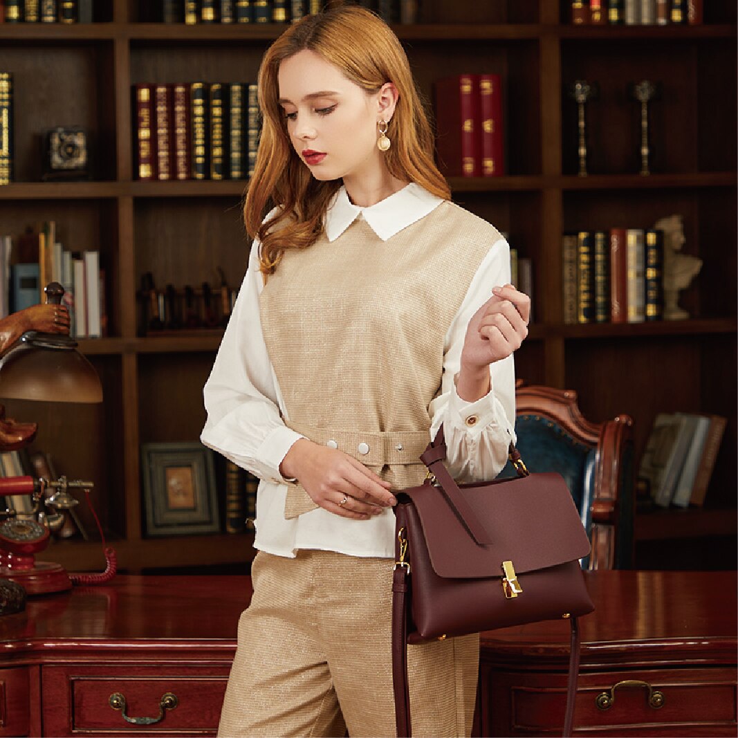 Retro Large-Capacity Shoulder Bag